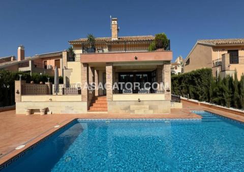 Villa with 3 bedrooms and 2 bathrooms in Algorfa, Alicante