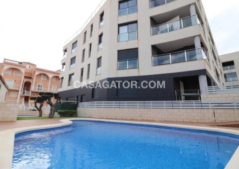 Apartment with 1 bedrooms and 2 bathrooms in La Mata, Alicante