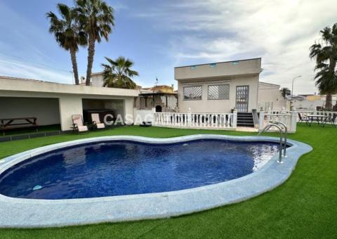 Villa with 3 bedrooms and 2 bathrooms in Ciudad Quesada, Alicante