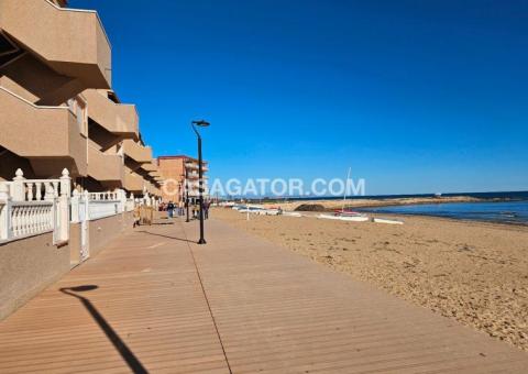 Apartment with 3 bedrooms and 1 bathrooms in La Mata, Alicante