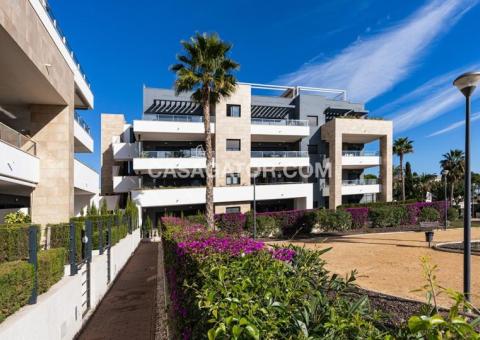 Penthouse with 3 bedrooms and 2 bathrooms in Orihuela Costa, Alicante