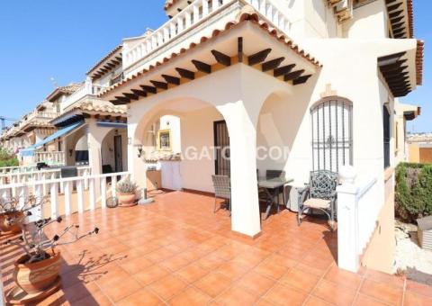 Semi detached with 2 bedrooms and 2 bathrooms in Orihuela Costa, Alicante