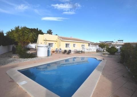 Villa with 3 bedrooms and 0 bathrooms in Ciudad Quesada, Alicante