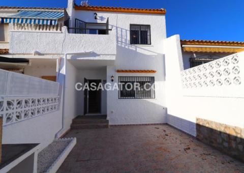 Townhouse with 3 bedrooms and 1 bathrooms in Orihuela Costa, Alicante