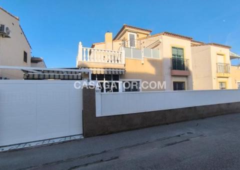 Villa with 3 bedrooms and 2 bathrooms in Algorfa, Alicante