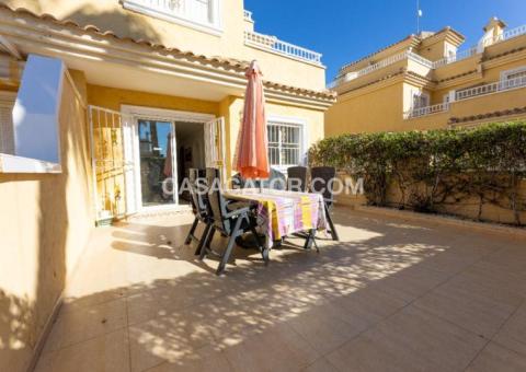 Townhouse with 3 bedrooms and 2 bathrooms in Orihuela Costa, Alicante