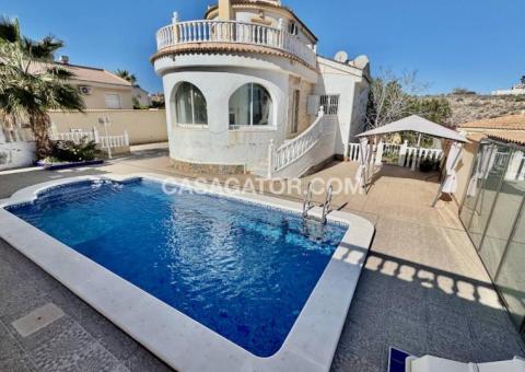 Villa with 4 bedrooms and 2 bathrooms in Ciudad Quesada, Alicante