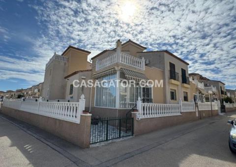 Semi detached with 3 bedrooms and 2 bathrooms in Algorfa, Alicante