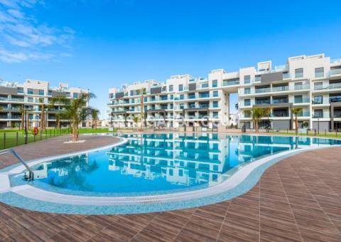 Apartment with 2 bedrooms and 2 bathrooms in Guardamar del Segura, Alicante