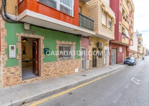 Apartment with 3 bedrooms and 2 bathrooms in Torrevieja, Alicante