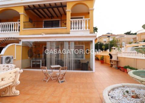 Apartment with 2 bedrooms and 1 bathrooms in Orihuela Costa, Alicante