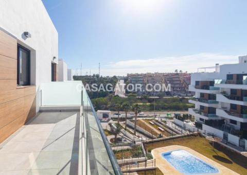 Penthouse with 2 bedrooms and 2 bathrooms in Orihuela Costa, Alicante