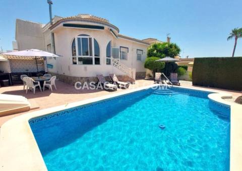 Villa with 3 bedrooms and 2 bathrooms in Ciudad Quesada, Alicante