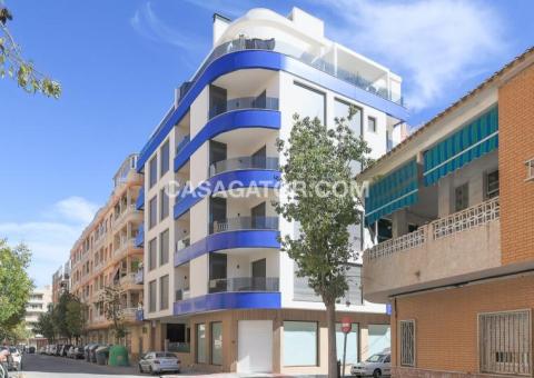 Apartment with 2 bedrooms and 2 bathrooms in Torrevieja, Alicante