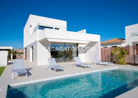 Villa with 3 bedrooms and 3 bathrooms in Los Montesinos, Alicante