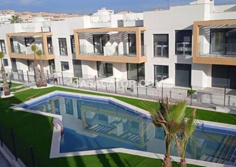 Apartment with 2 bedrooms and 2 bathrooms in Orihuela Costa, Alicante