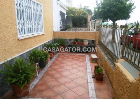 Townhouse with 4 bedrooms and 2 bathrooms in Almoradí, Alicante