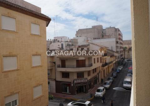 Apartment with 3 bedrooms and 2 bathrooms in Almoradí, Alicante