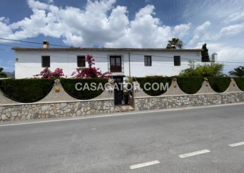 Finca with 8 bedrooms and 8 bathrooms in Orihuela, Alicante